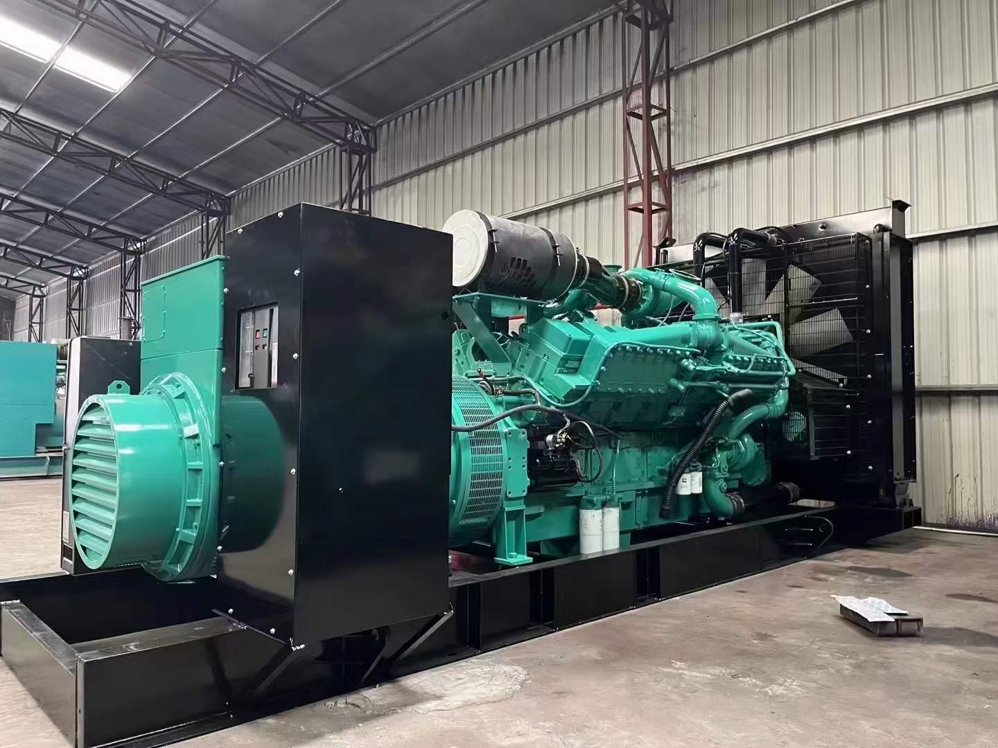 高明如何降低 800kW 柴油发电机输出电流的波动？