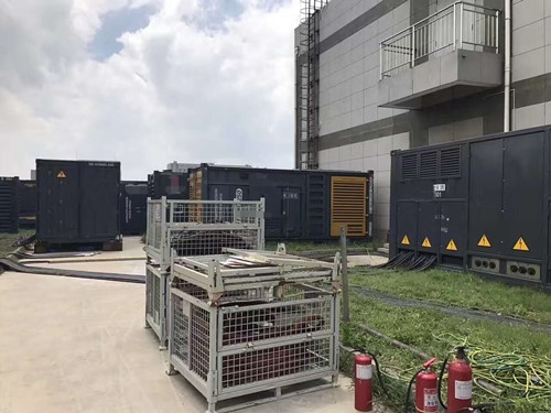 高明除了定期检查，还有哪些方法可以及时发现接触式转速表探头的磨损？