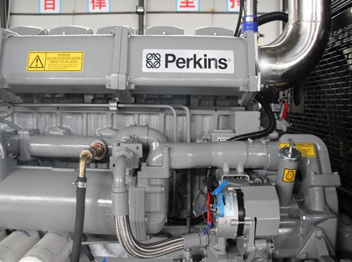 高明如何判断冷却液是否需要更换？
